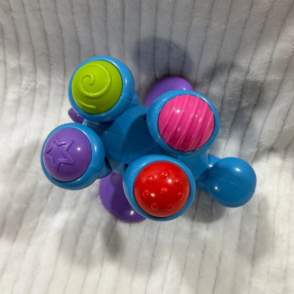 Fisher-Price Amazing Animals Press and Go Elephant Toddler Toy Clicking Head